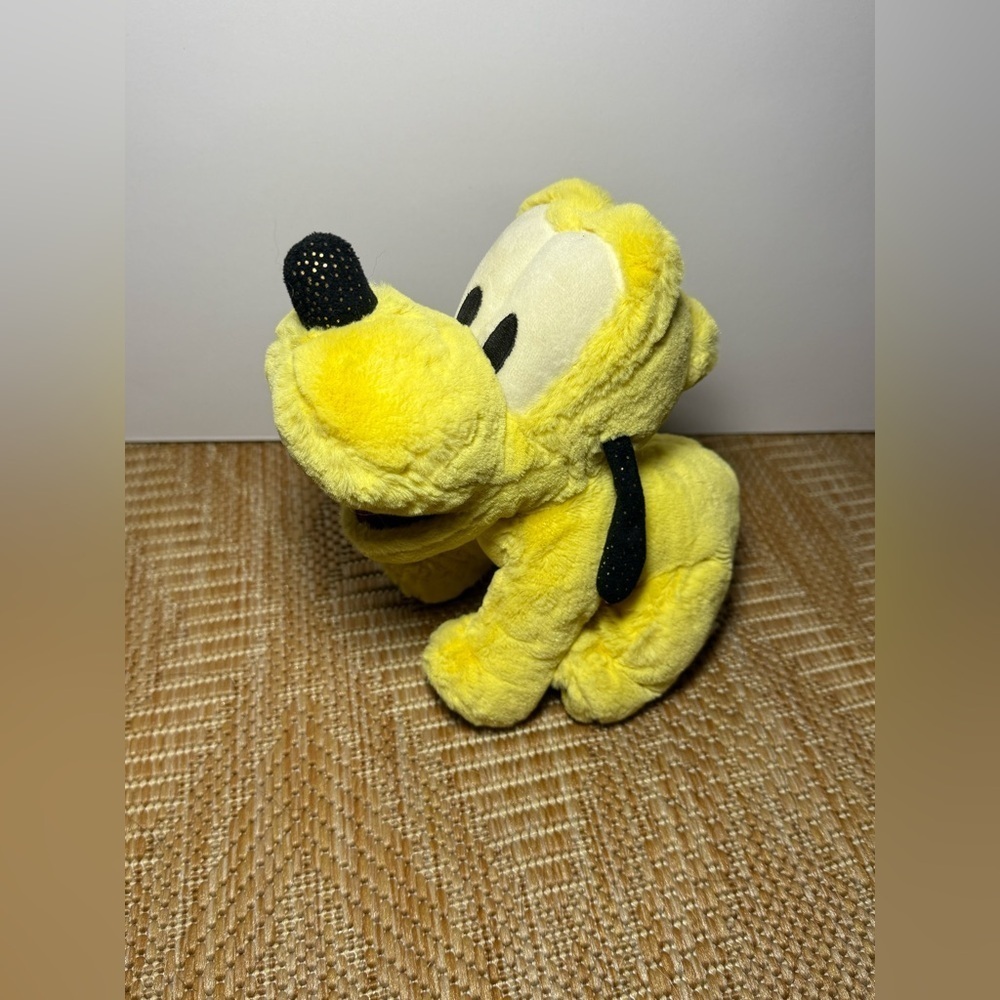 Disney Vintage Baby Pluto 9" Tote a Tail Plush, Yellow with Sparkles Plush